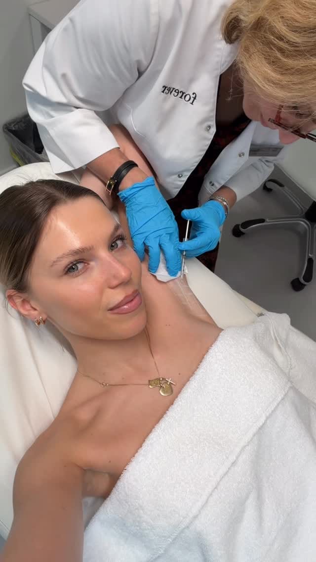 Post 4 by Forever Institut | Premier centre de médecine esthétique suisse on Instagram (video)