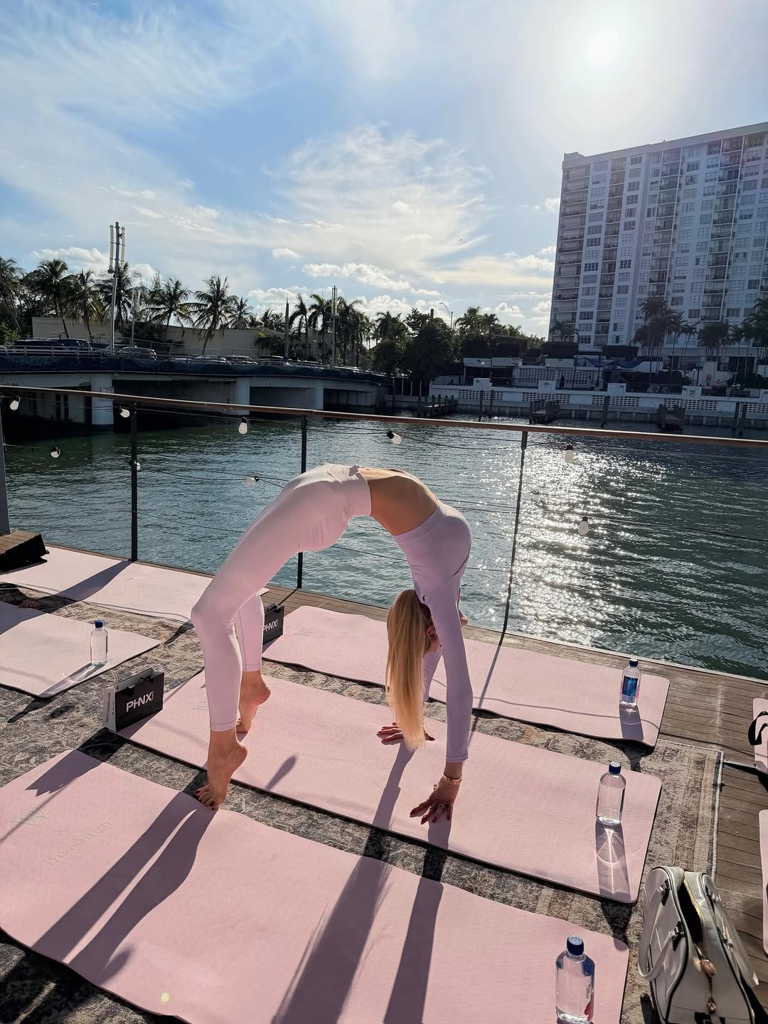 Post 2 by STRETCHING & PILATES 🩰 on Instagram (carousel)