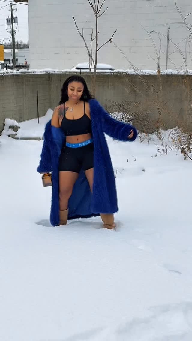 Post 9 by Dimplez World on Instagram (video)