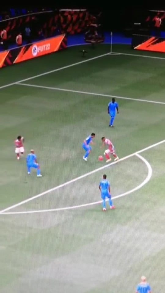Post 4 by FIFAGamers on Instagram (video)
