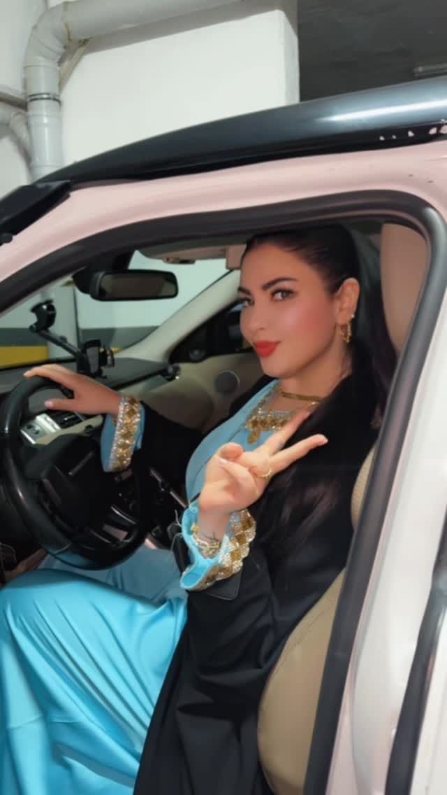 Post 7 by Loulou Loca| لولو لوكا on Instagram (video)