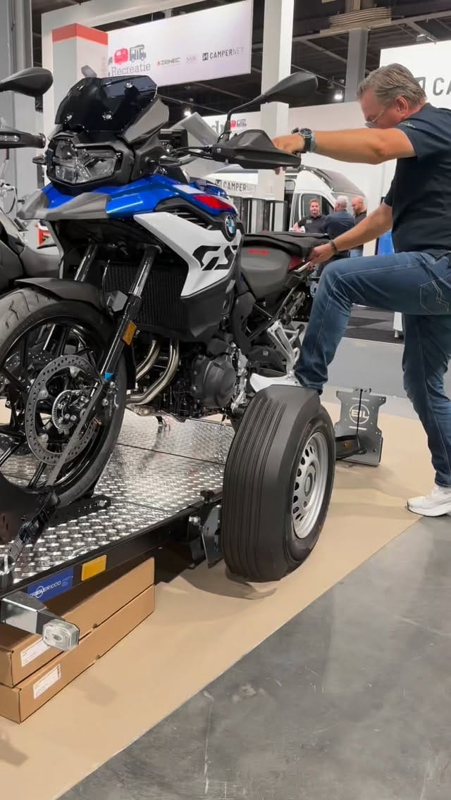 Post 8 by EILZURR®️ | Das Motorrad-Verzurrsystem on Instagram (video)