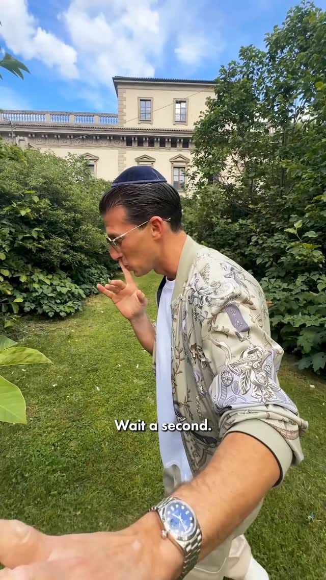 Post 8 by AMUZE on Instagram (video)