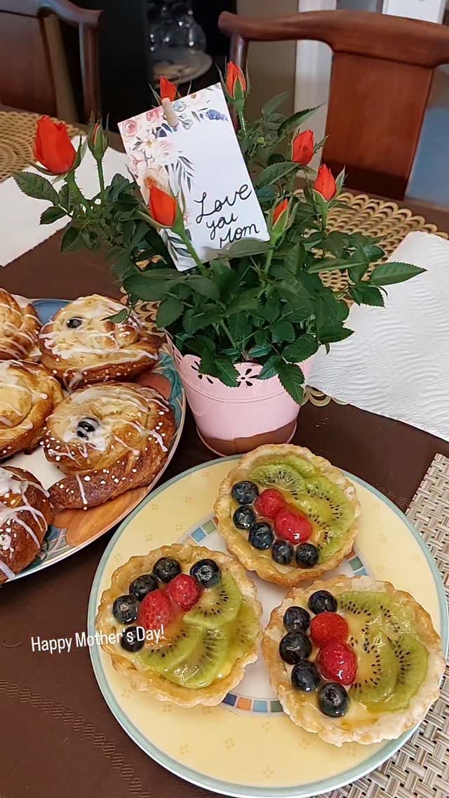 Post 4 by Scarlet - Family Focus Blog on Instagram (video)