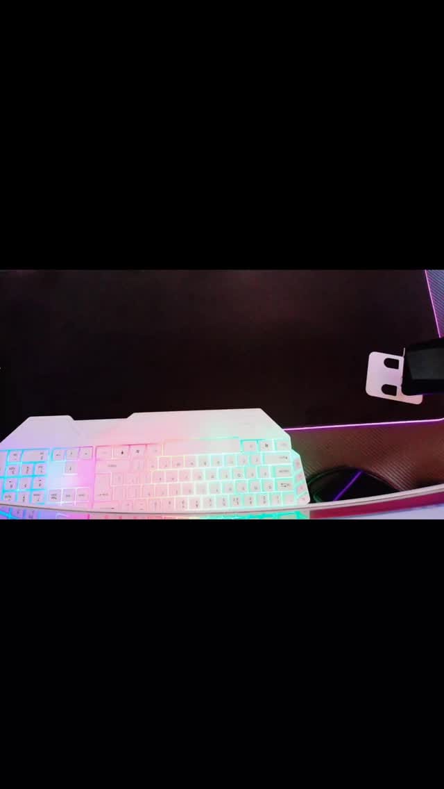 Post 3 by ÑÈVÉR.YT on Instagram (video)