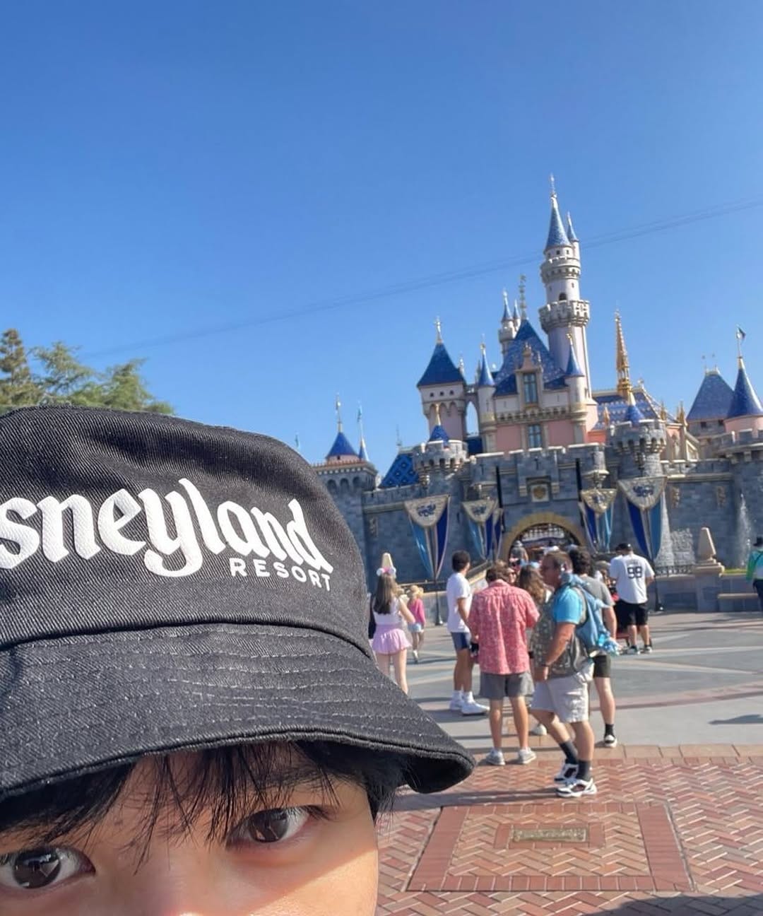 Post 2 by Peetah 🍞 on Instagram (carousel)