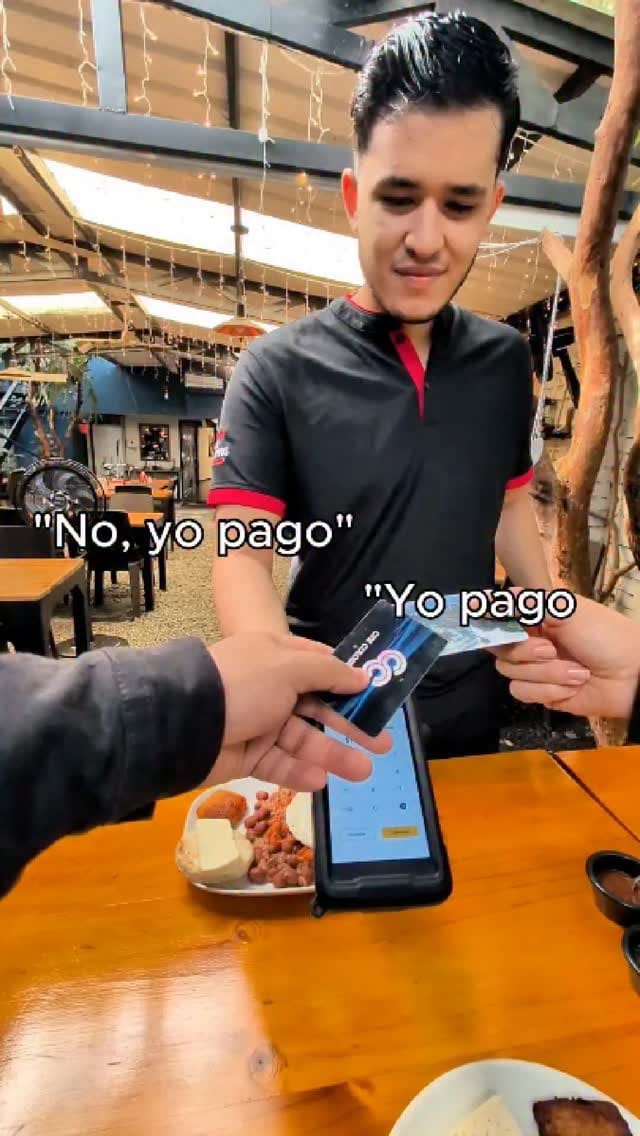 Post 1 by Colombiavip.com on Instagram (video)