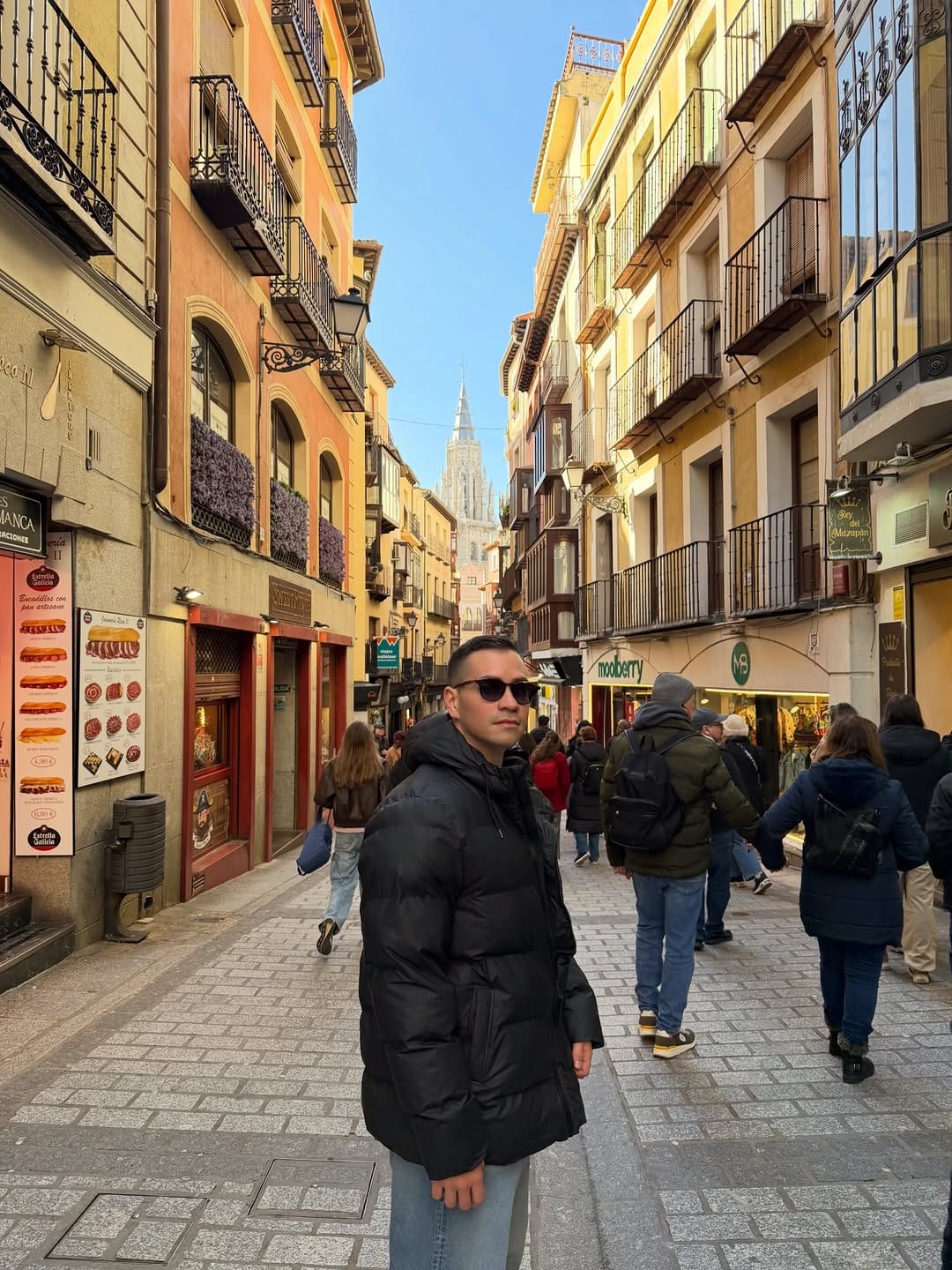 Post 8 by Luis Vilchez, MD on Instagram (carousel)
