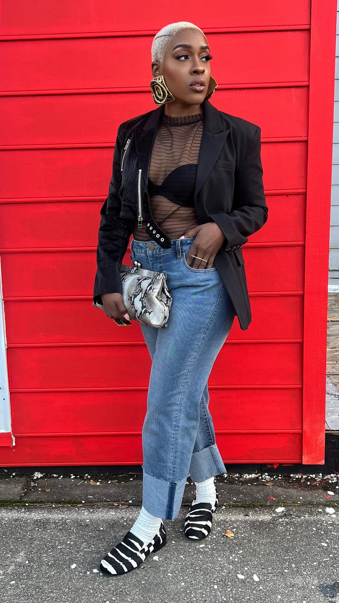 Post 6 by NeShanta Davis on Instagram (video)