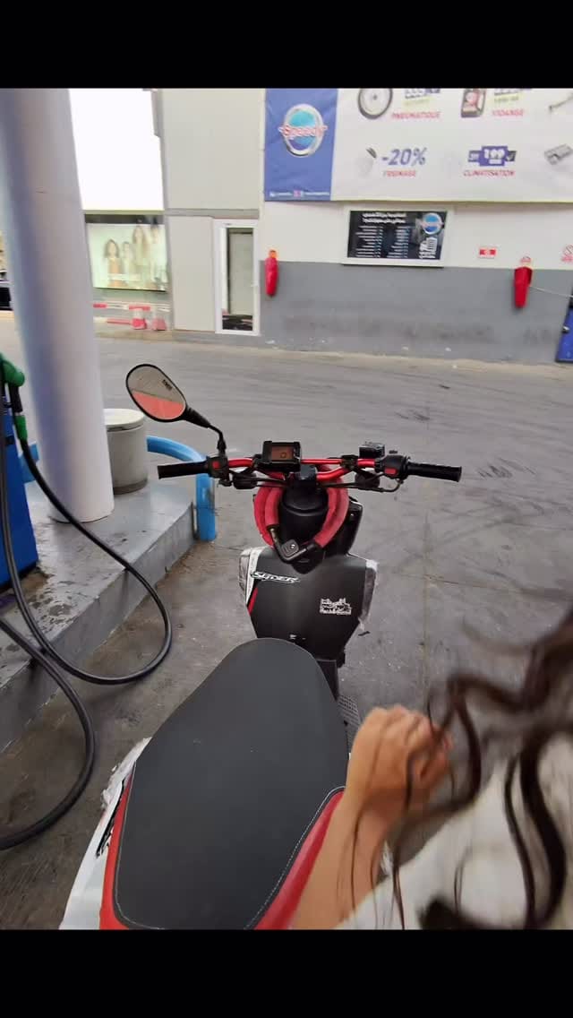 Post 5 by Sami on Instagram (video)