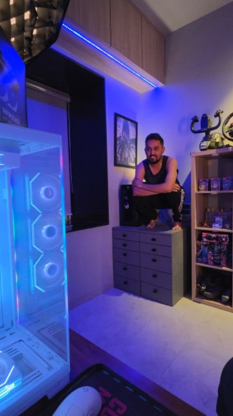Post 2 by DEEPAK NAGMOTI aka Cheeky♦️ Gaming Content Creator & Influencer on Instagram (video)