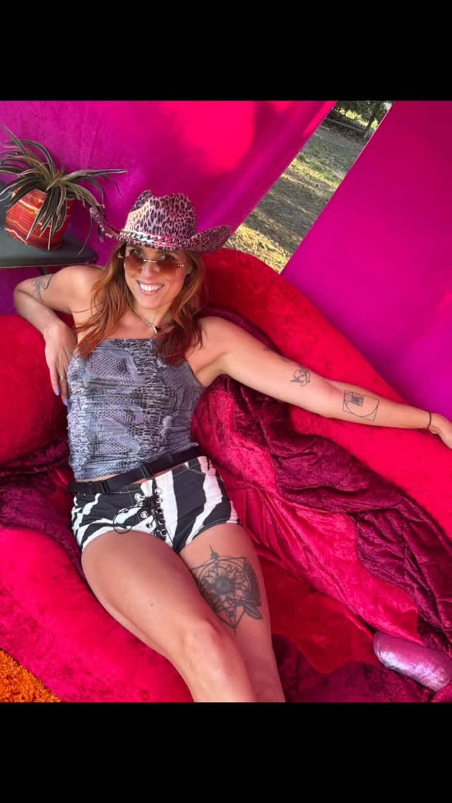 Post 4 by Freya | Holistic Segzuality Educator on Instagram (video)