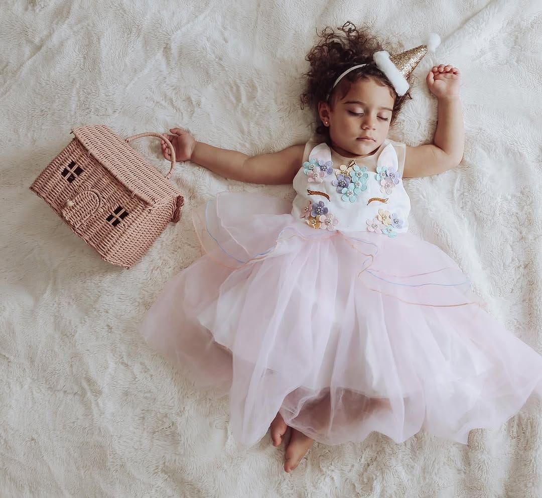 Post 10 by Rosi and Baby Vee on Instagram (image)