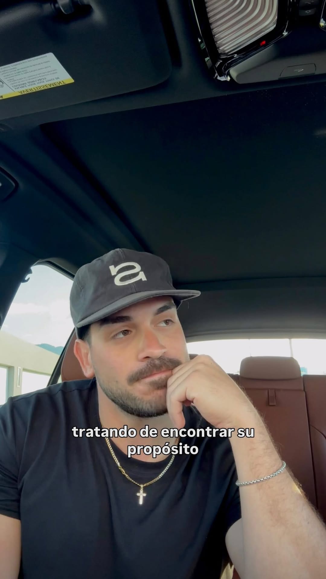 Post 3 by Jose Garcia | Eye Doctor on Instagram (video)
