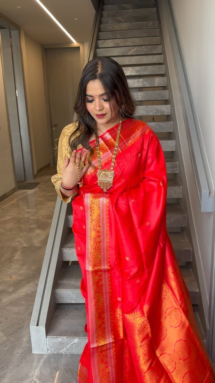 Post 7 by Bahuji Ethnicwear shop on Instagram (video)