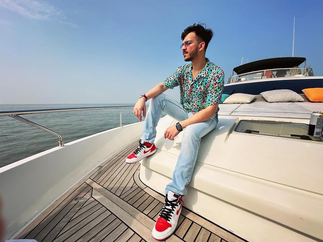Post 9 by Nikhil Sirohi on Instagram (image)