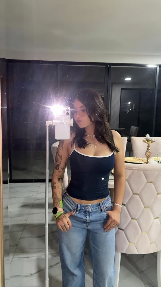 Post 7 by ♡ Vale ♡ on Instagram (video)
