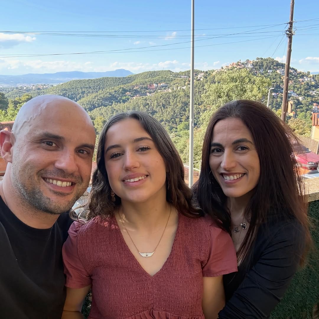 Post 1 by Dr. Angel Pecorelli, MD, IBCS on Instagram (carousel)