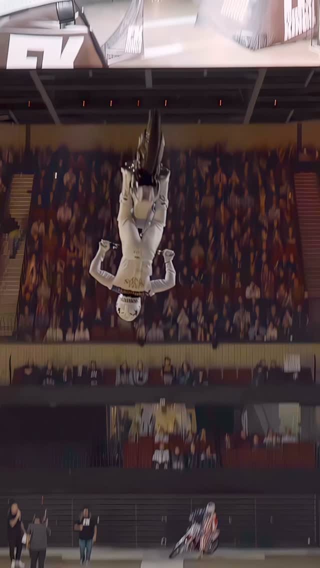 Post 6 by Callum Shaw on Instagram (video)