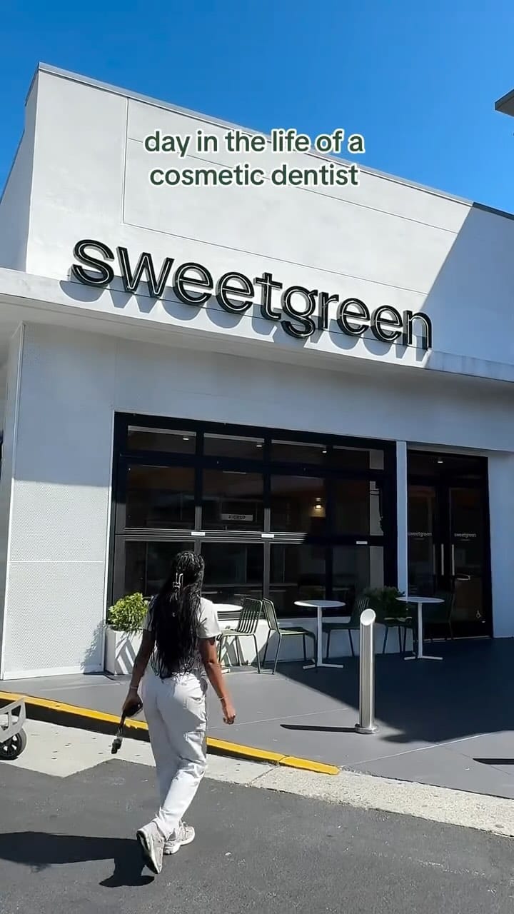 Post 10 by Dr.Jess on Instagram (video)