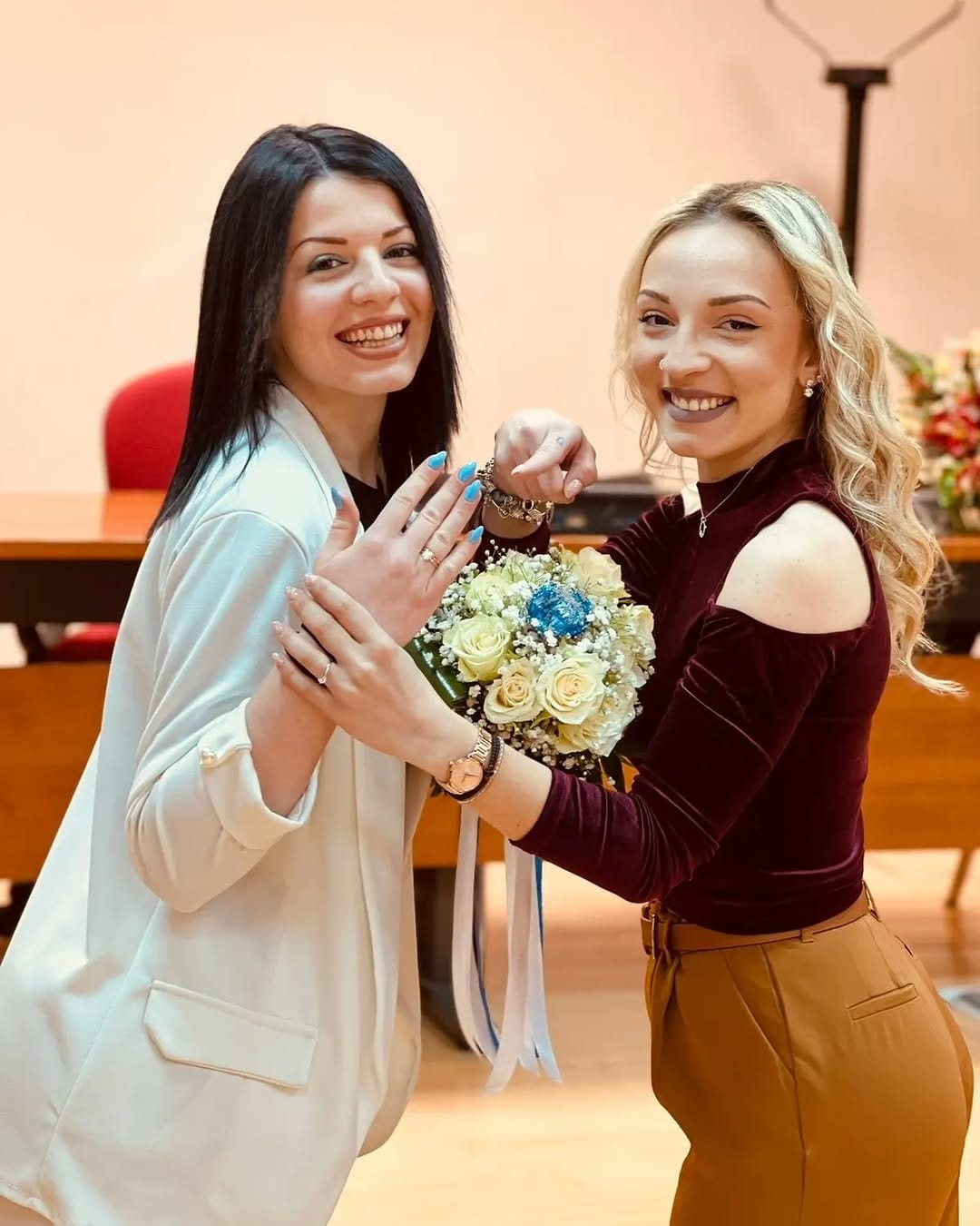 Post 3 by 𝓔𝓯𝓲 𝓖𝓲𝓪𝓷𝓽𝓼𝓲𝓸𝓾 𝓖𝓪𝔃𝓸𝓾 on Instagram (image)