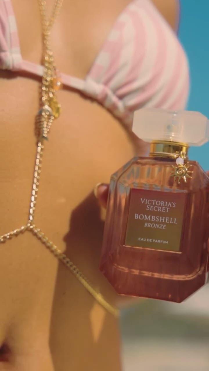 Post 9 by Victoria's Secret México on Instagram (video)