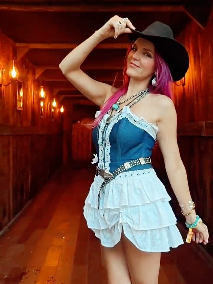 Post 3 by Andrea Whitt on Instagram (carousel)