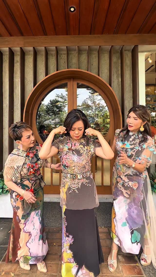 Post 6 by U & C O U T U R E on Instagram (video)
