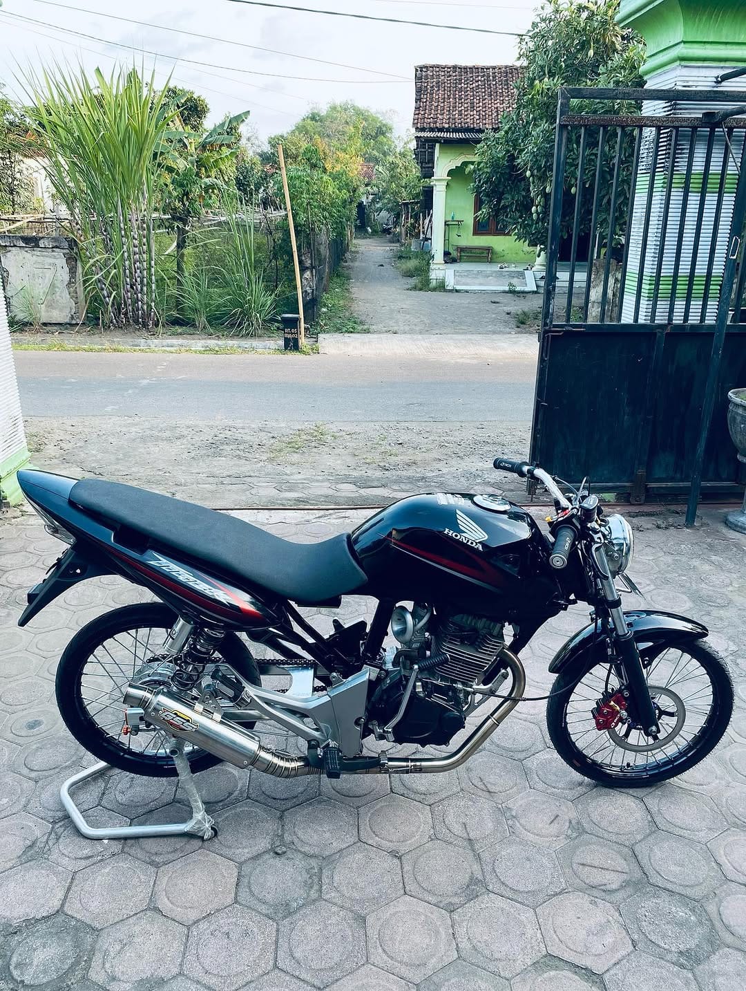 Post 10 by Gss racing muffler on Instagram (carousel)