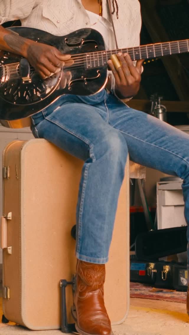 Post 4 by Nicky Diamonds 💎 on Instagram (video)