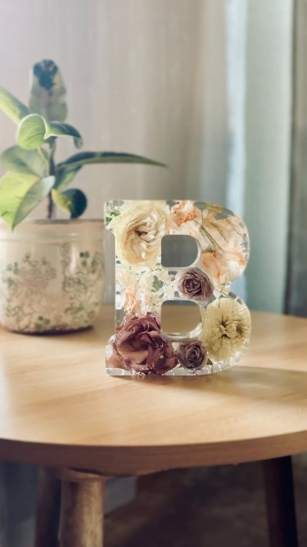 Post 4 by Jordan Kownacki | San Diego | Flower Preservations on Instagram (video)