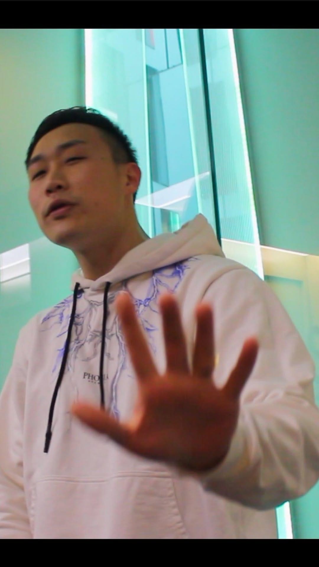 Post 9 by EMAAX on Instagram (video)