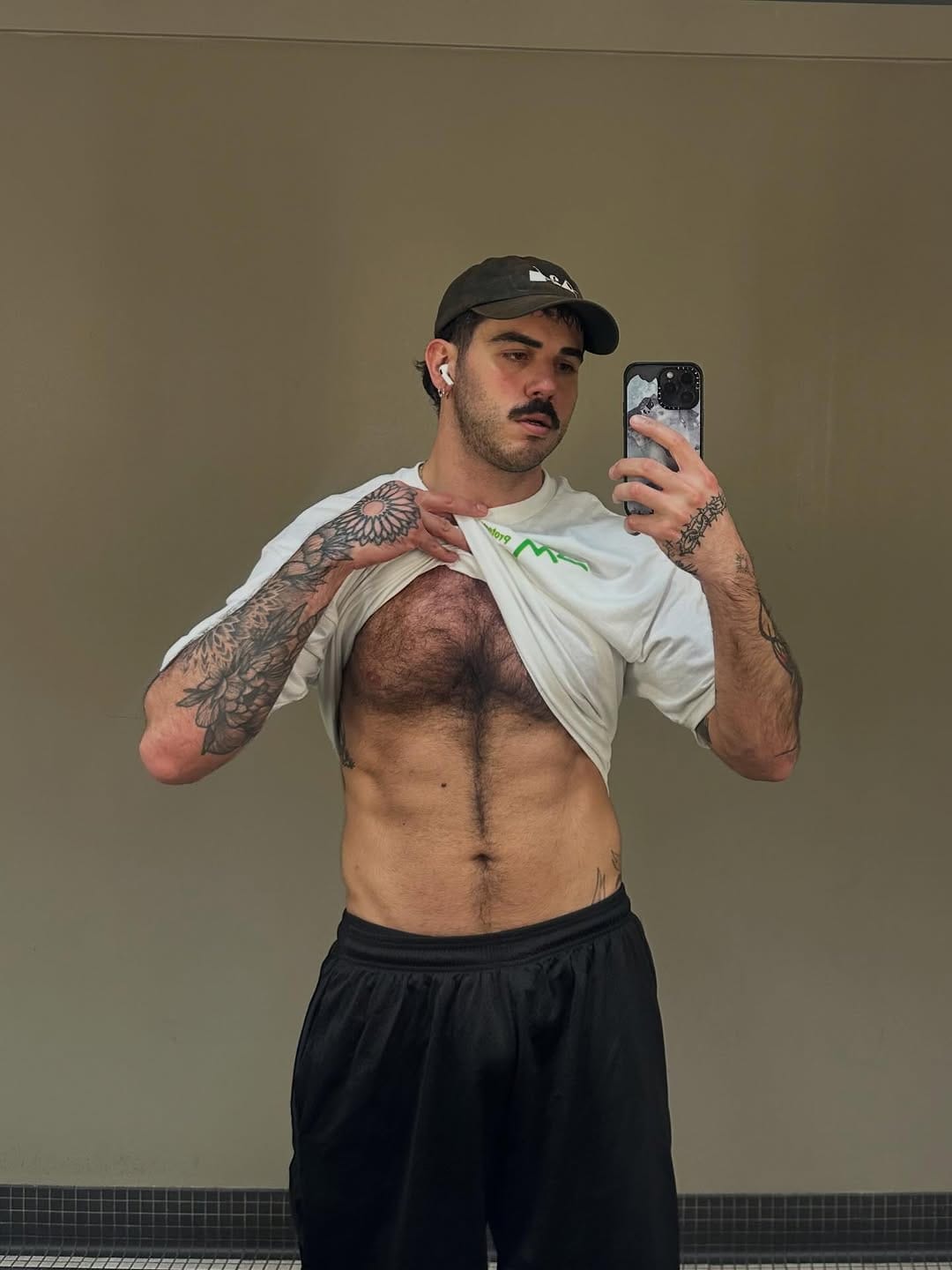 Post 8 by Janky on Instagram (carousel)