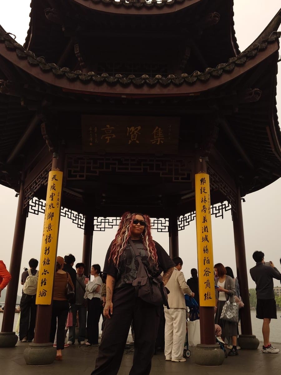 Post 6 by yaz on Instagram (carousel)