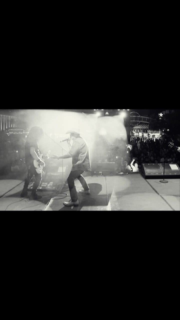 Post 10 by ZEUS. El Mero Necio on Instagram (video)