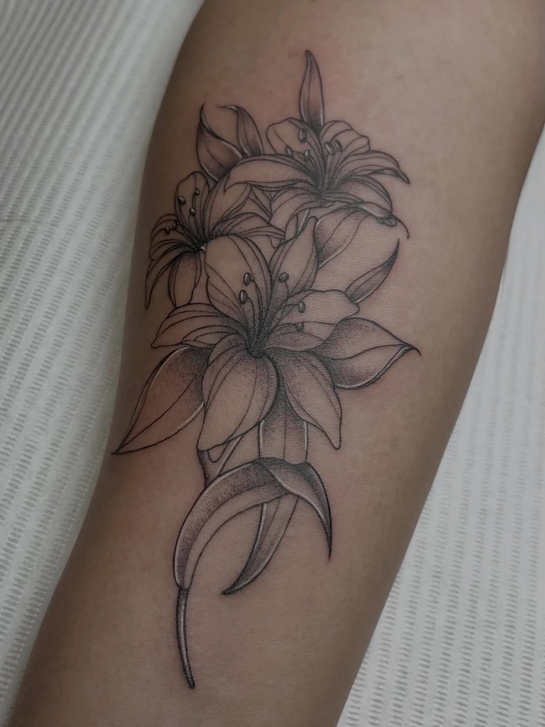Post 5 by LA Tattoo Artist on Instagram (carousel)