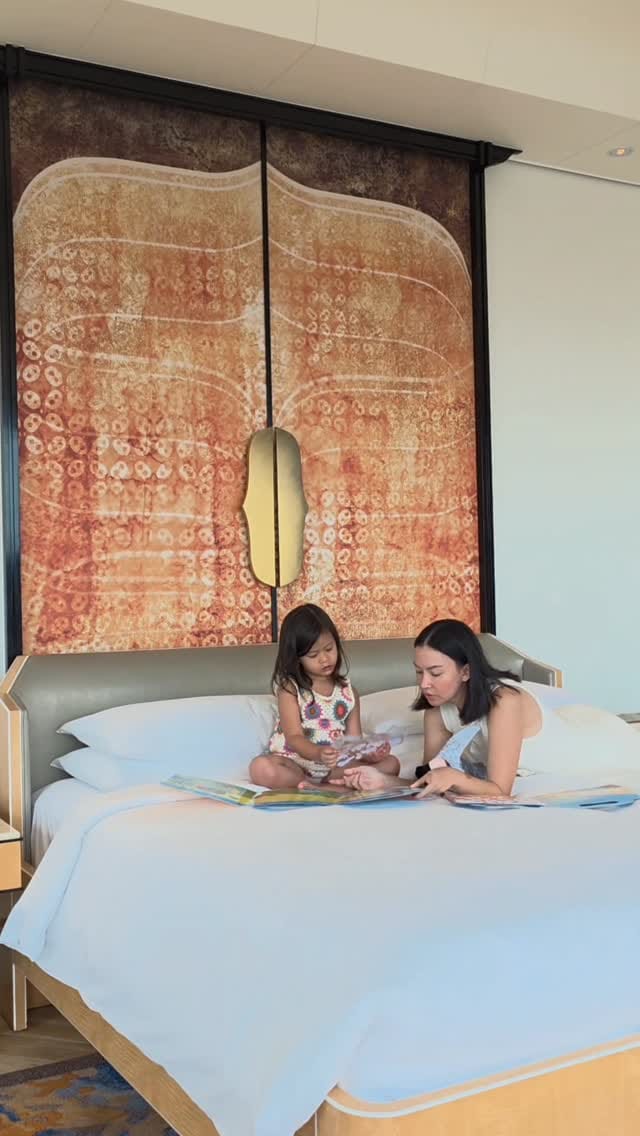 Post 4 by Karina Nadila on Instagram (video)