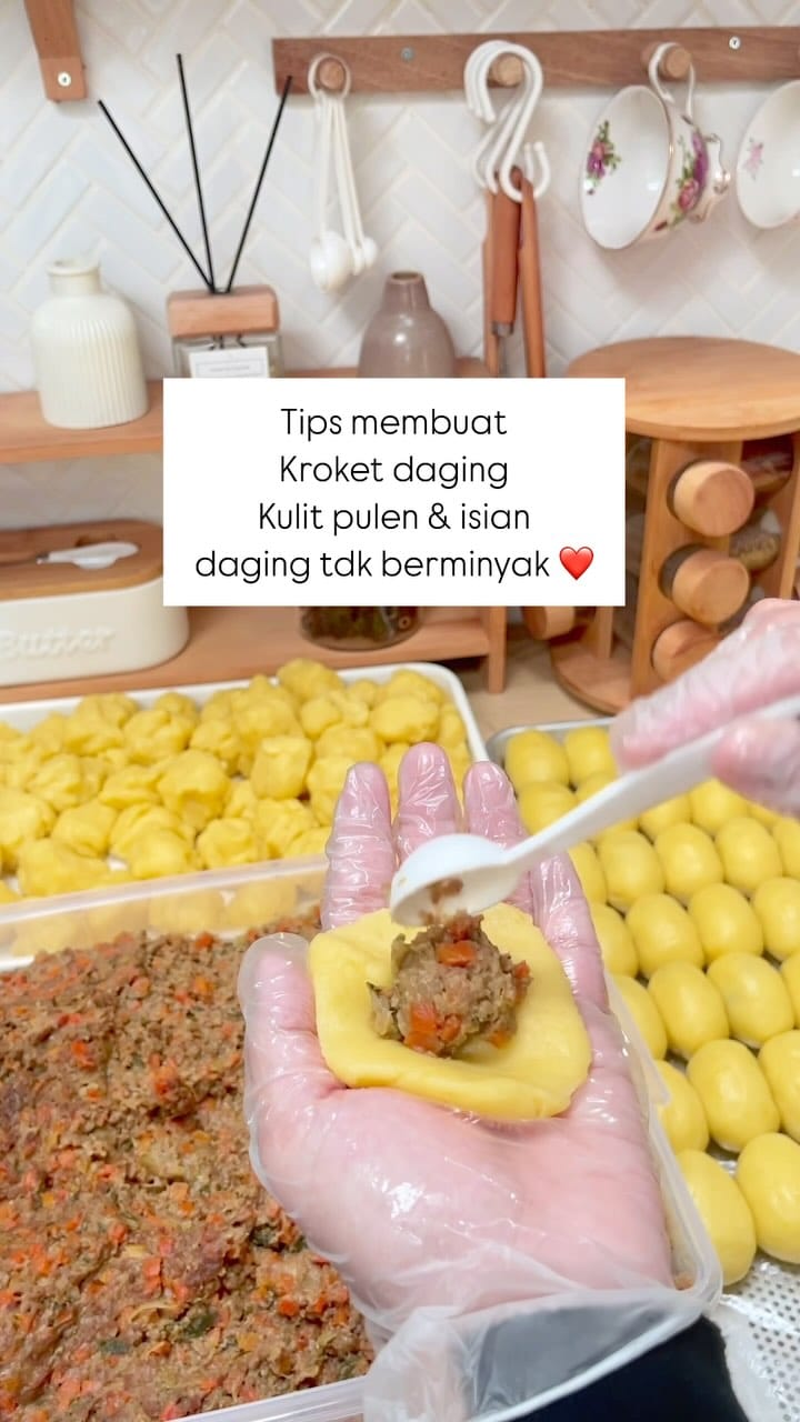 Post 7 by 📍Yogyakarta, Indonesia. on Instagram (video)