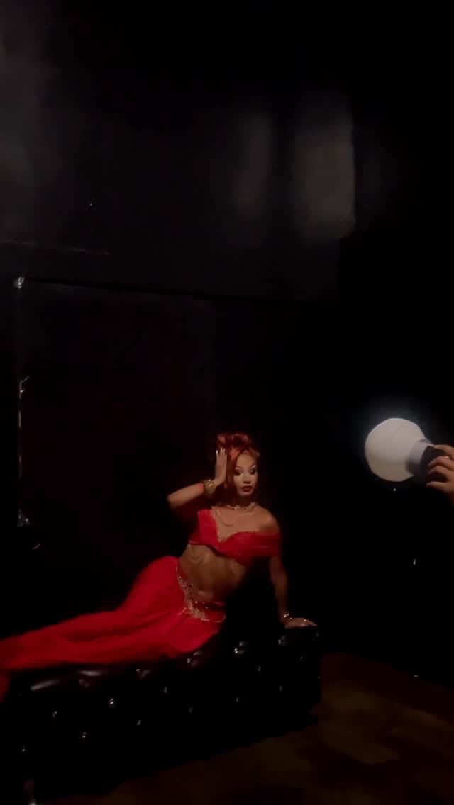 Post 7 by Frida Mont on Instagram (video)