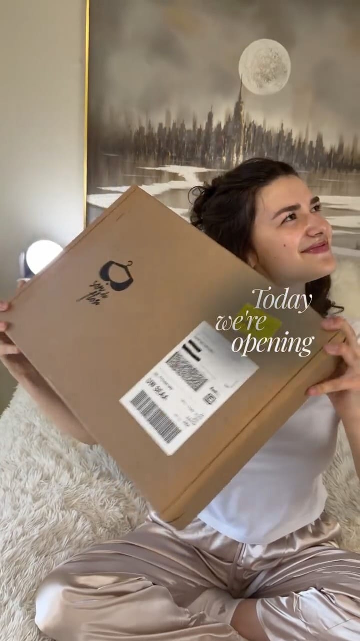 Post 3 by Anhelina Todoriko on Instagram (video)