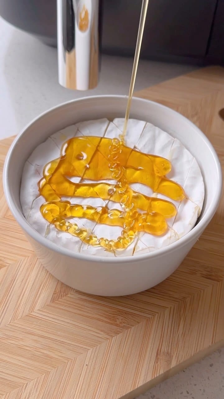 Post 10 by Alicia’s Kitchen on Instagram (video)