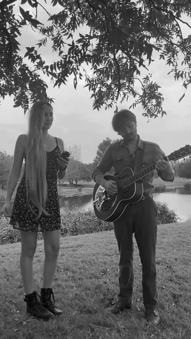 Post 5 by Tarah New on Instagram (video)