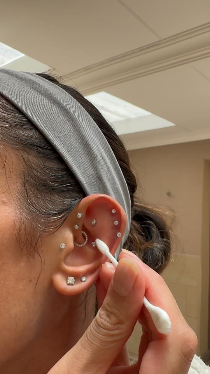 Post 8 by Cura Piercing Jewellery | South Africa on Instagram (video)