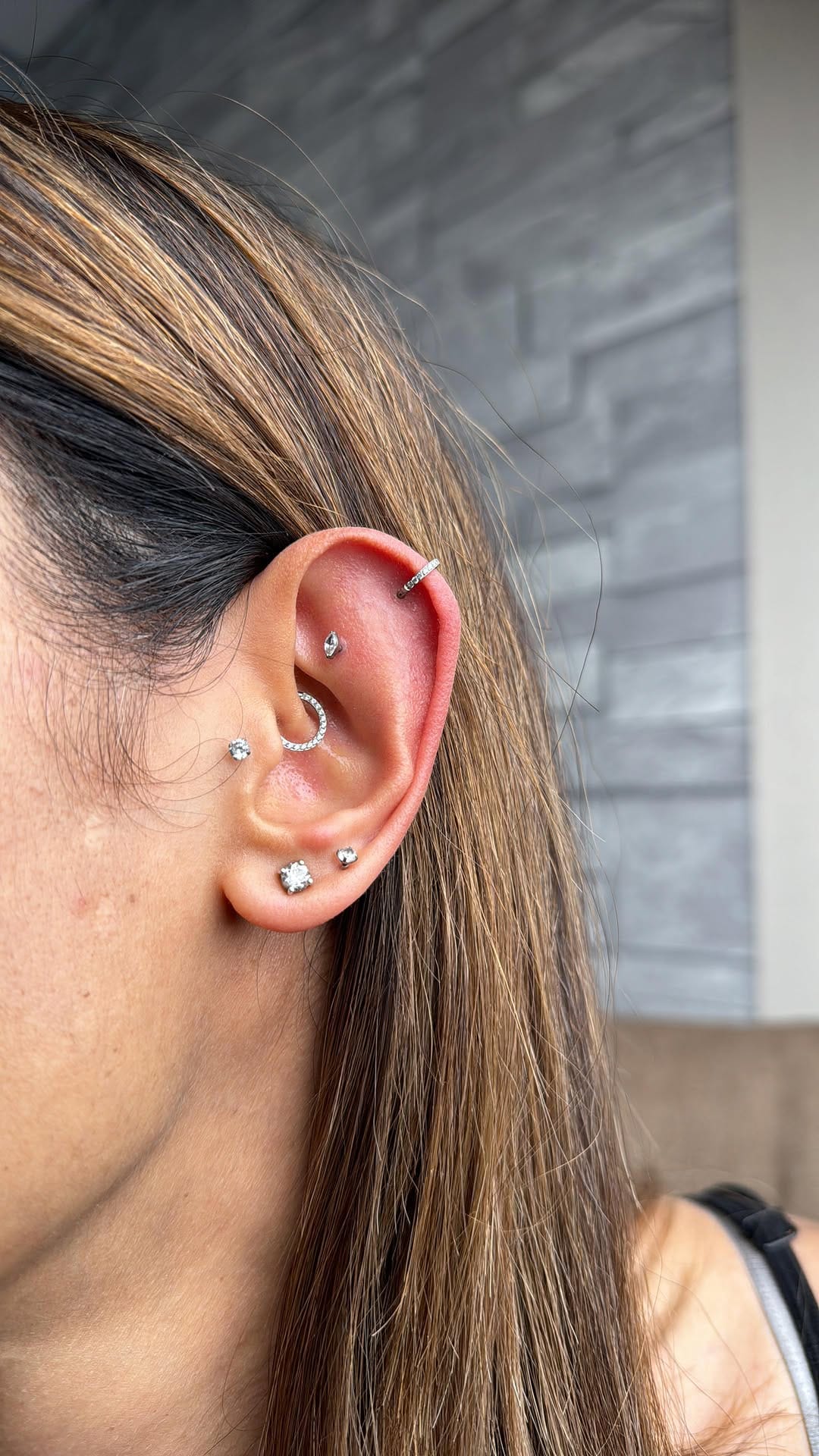 Post 10 by Cura Piercing Jewellery | South Africa on Instagram (video)