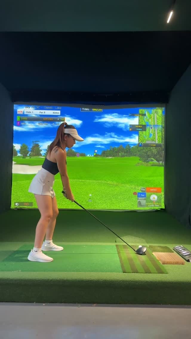 Post 8 by Bella Le on Instagram (video)