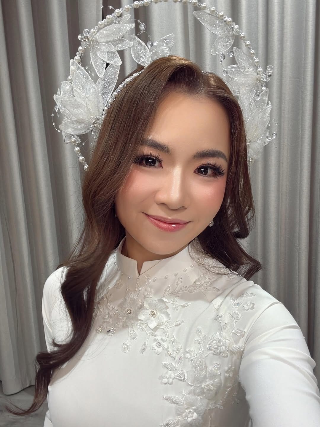 Post 7 by Bella Le on Instagram (carousel)