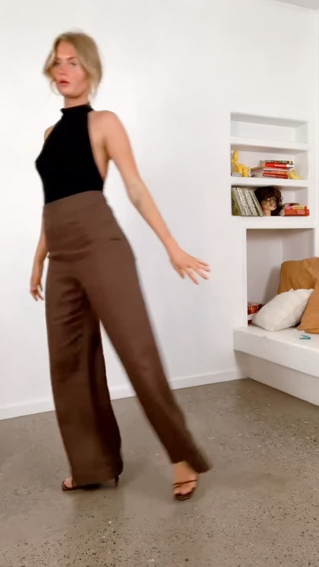 Post 1 by Court & Spark | Women’s Fashion Boutique on Instagram (video)