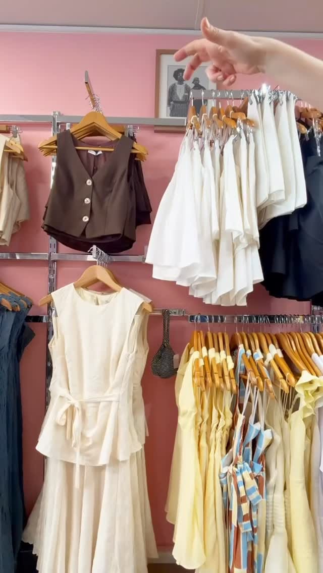 Post 5 by Court & Spark | Women’s Fashion Boutique on Instagram (video)
