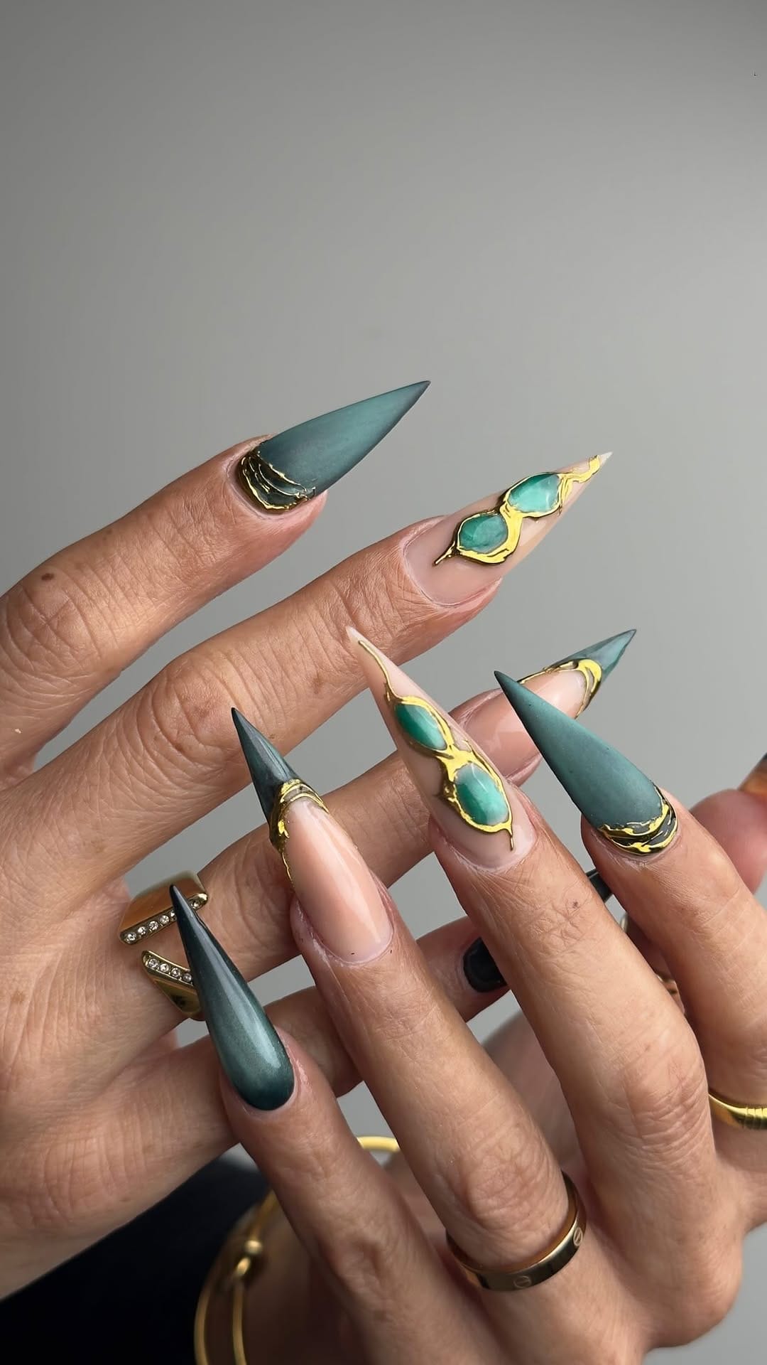 Post 3 by Thi Nhu Quynh Ninh on Instagram (video)