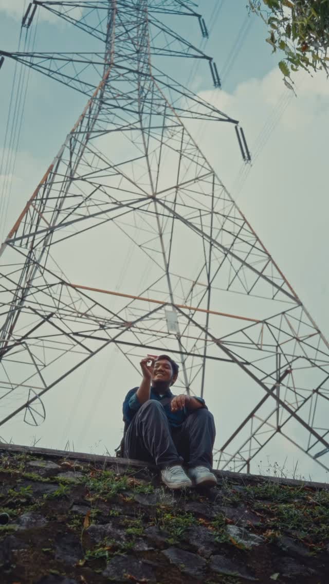 Post 6 by Sena Farid S (Sena) on Instagram (video)
